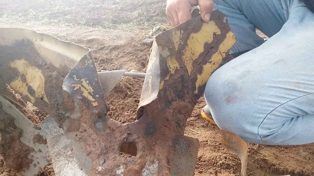 Tratorito fazendo canteiro 🦇😅