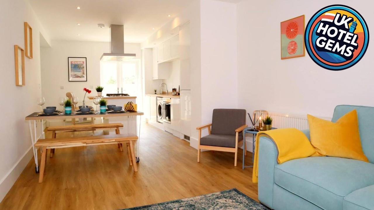 Modern New House - Great Location - Garden - Parking - Fast WiFi - Smart TV - Stunning 2 Bedroom Hou