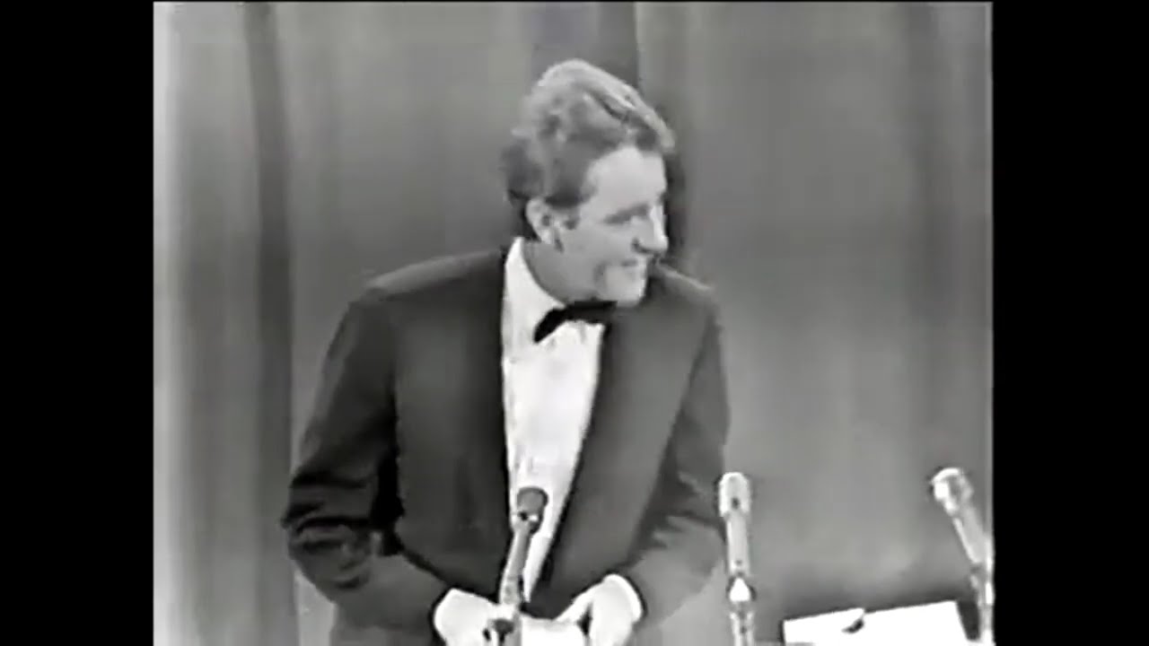 Richard Burton Wins Tony Award for Camelot 1961