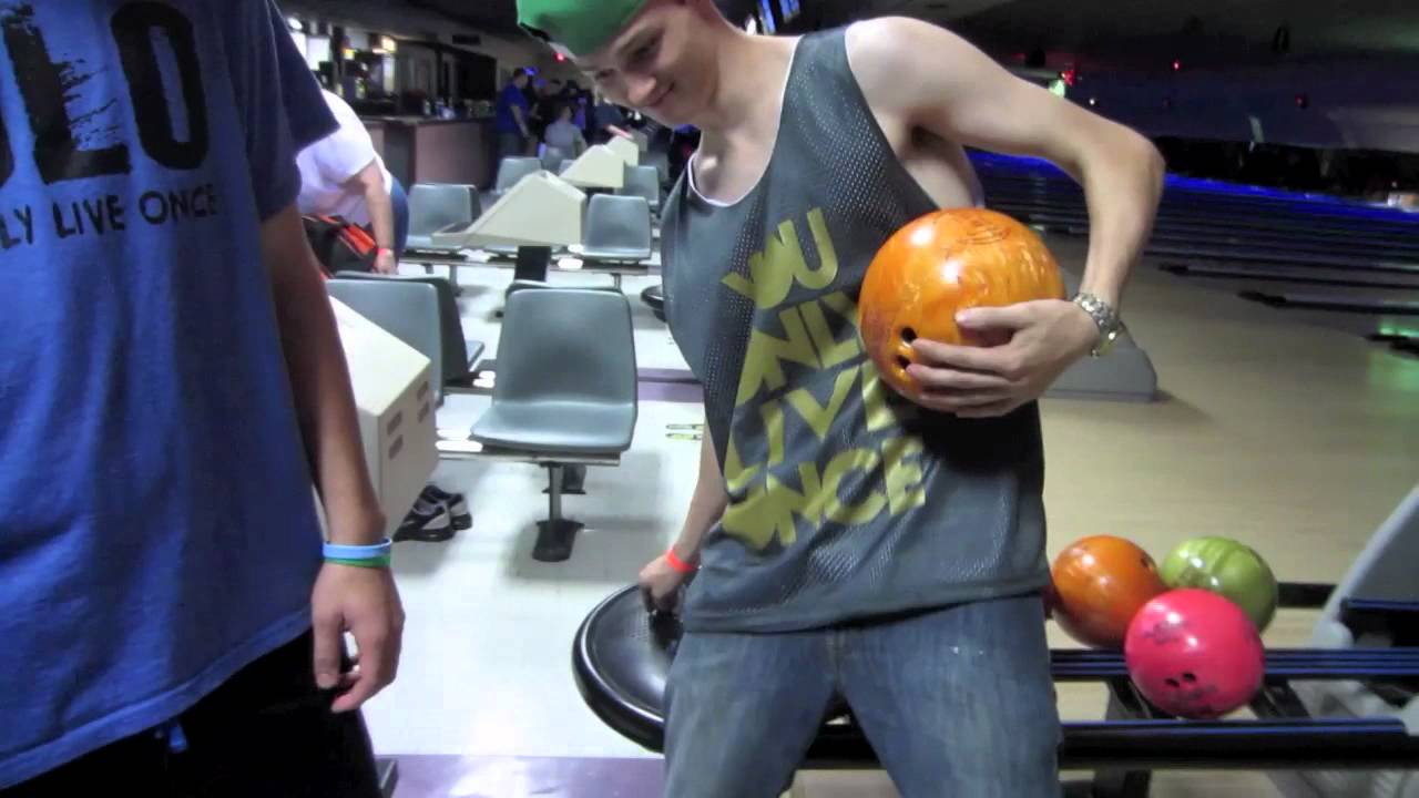 BOWLING!