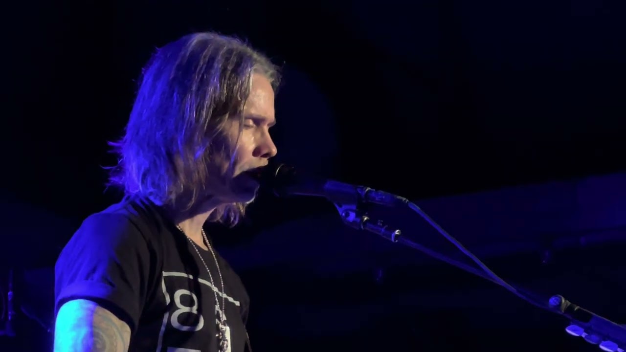 Myles Kennedy plays ‘Love Can Only Heal’ live in Boston, MA on 1/27/25