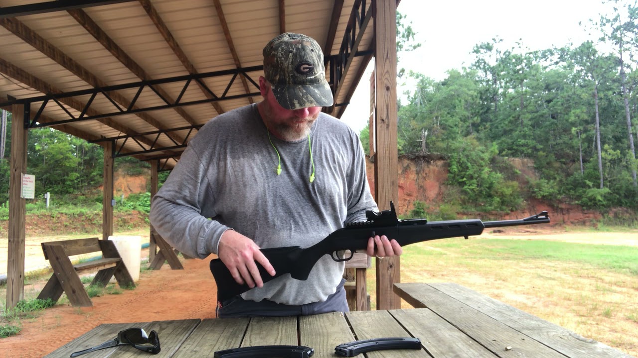 Mossberg Blaze .22LR   Range Day