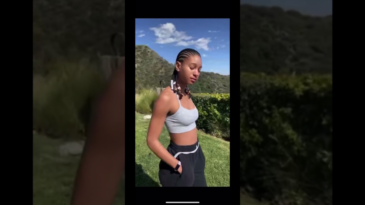 Willow smith shows hairstyle 2023