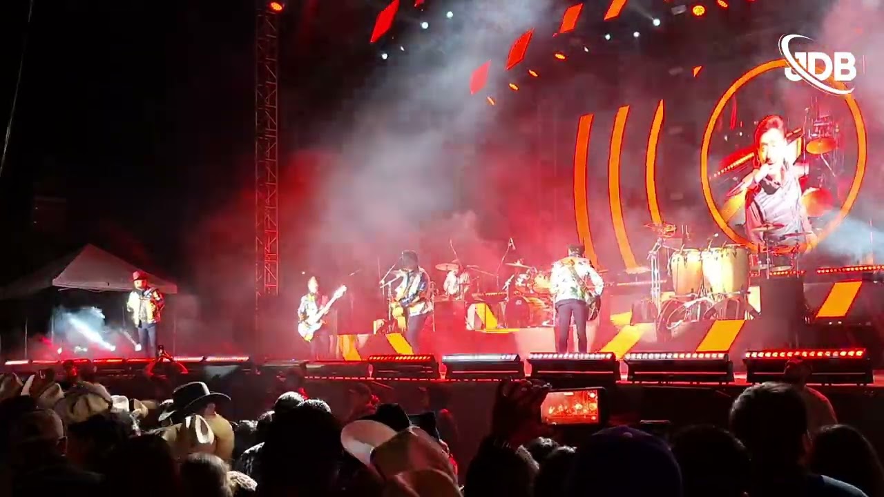 Los Tigres del Norte  - Tumba Falsa🐯🪗🎸🎷#LosJefesDeJefes🫡 #EstadioYaquis🏟 #CdObregónSon 