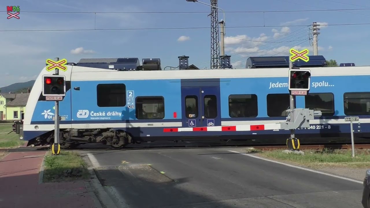 Železniční přejezd Rapotín zastávka [P9154] - 5.7.2025 / Czech railroad crossing