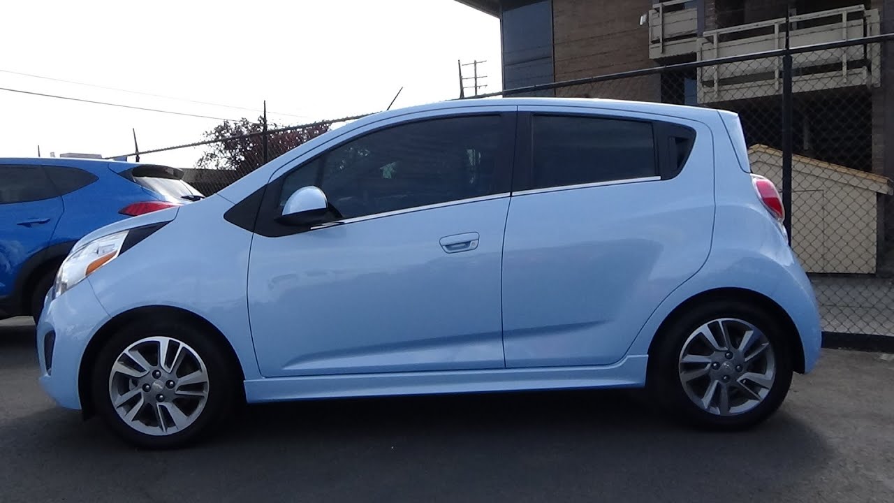 Chevrolet Spark EV 1LT Tour 2015 года — крутящий момент больше, чем у Ferrari?!