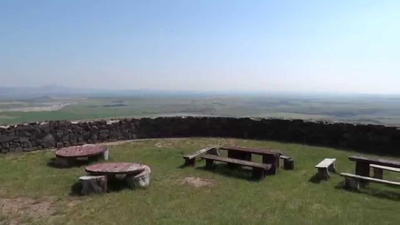Hrad(Casle)Házmburk 1080p CZ