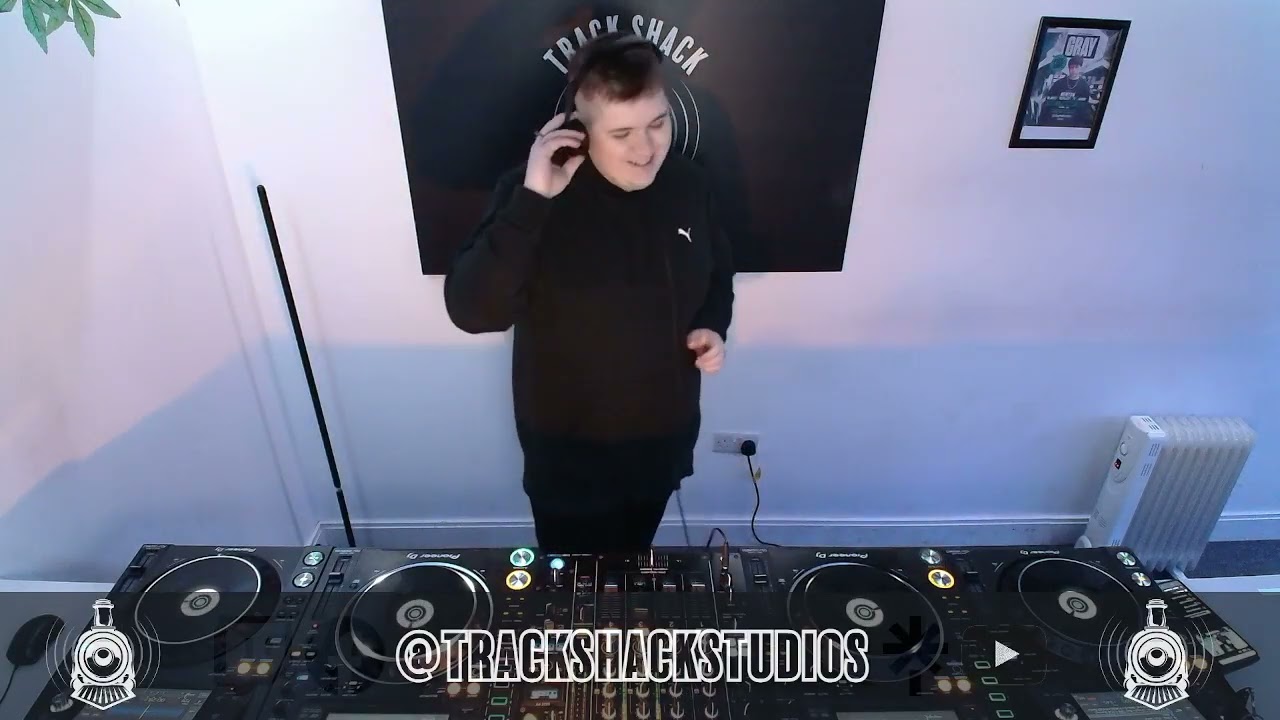 DNB FUNKY FRIDAYS : EP2