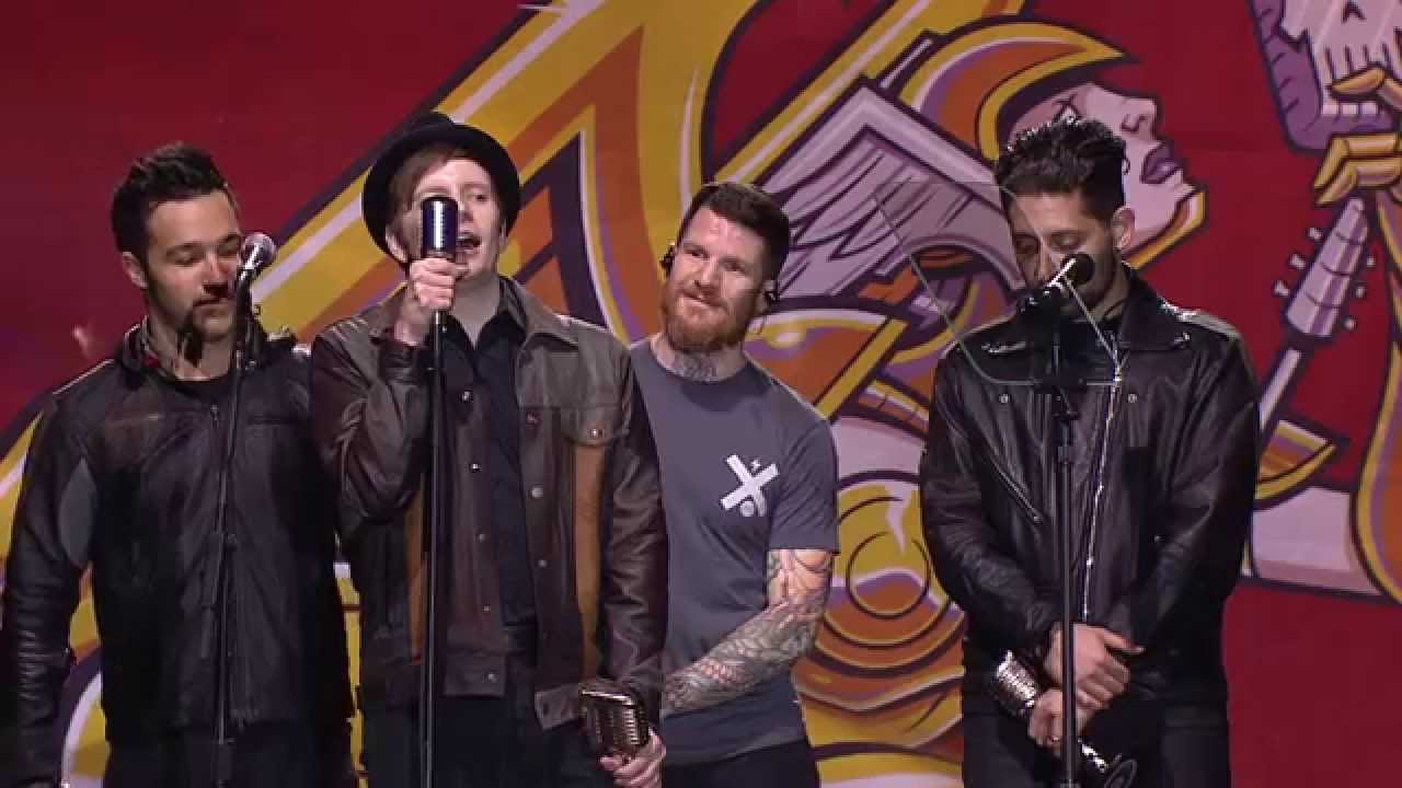 APMAs 2014: Fall Out Boy win Artist Of The Year, presented by Korn