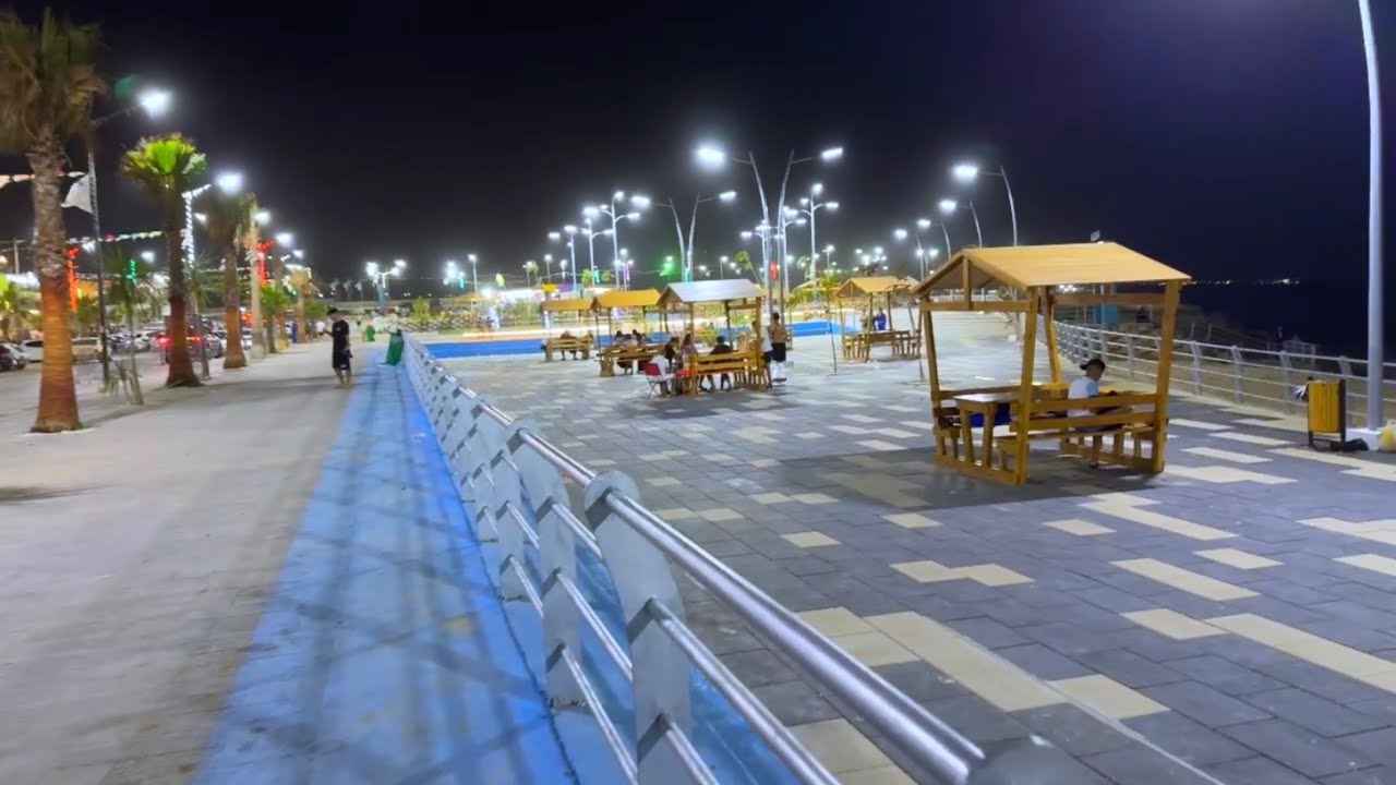 صابلات مستغانم بحلتها الجديدة: أجواء الصيف ليلا بالواجهة البحرية صابلات التي اكتست حلة جديدة منذ شهر