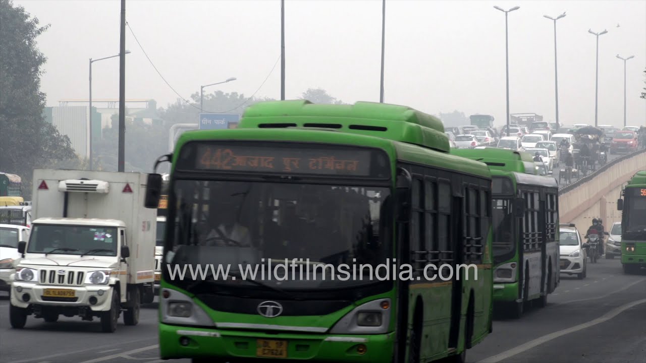 South Delhi Traffic congestion during fog in winter | Traffic in time lapse and real time