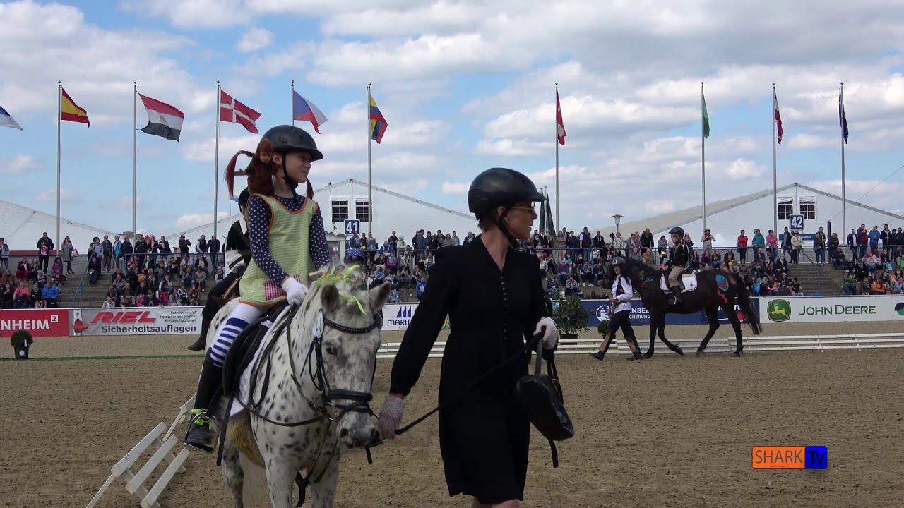 Maimarkt Turnier 2018  -  Pony Führzügelklasse WB mit Kostüm
