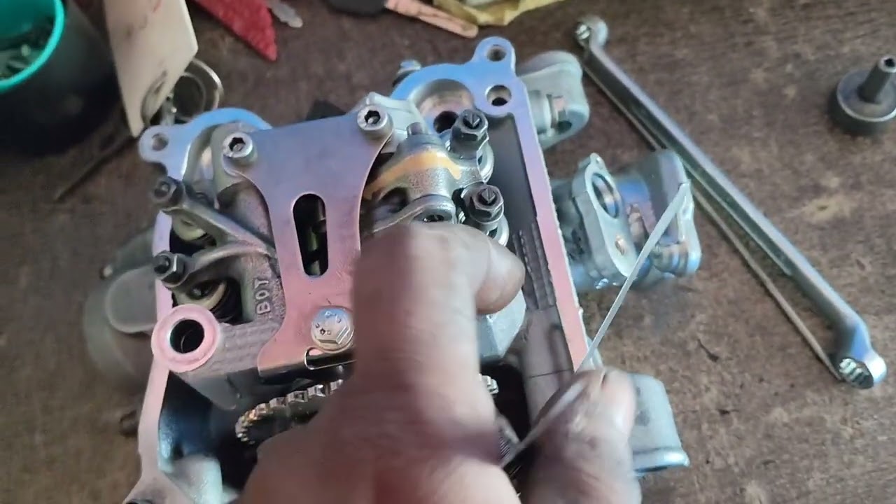 R15 V3 V4 valve clearance adjustment
