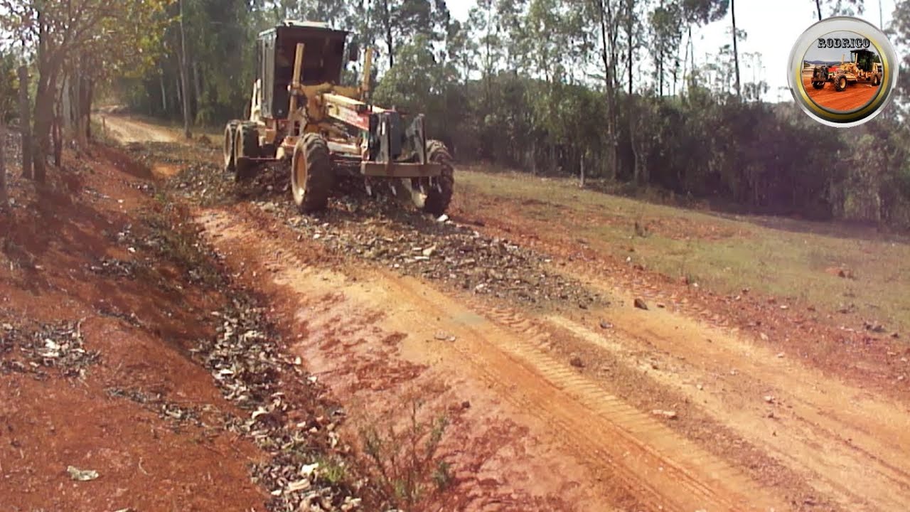 CASCALHAMENTO DE ESTRADA RURAL