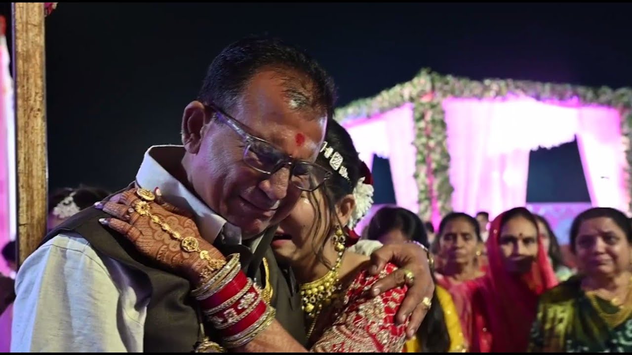 પપ્પા જોવોને જોત જોતામાં ક્યારે આટલી મોટી થઈ ગઈ ખબર જ ના પડી...