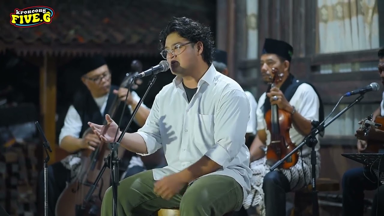 KALA CINTA MENGGODA - CHRISYE | Keroncong Modern Cover by KRONCONG 5G | LIVE SESSION |
