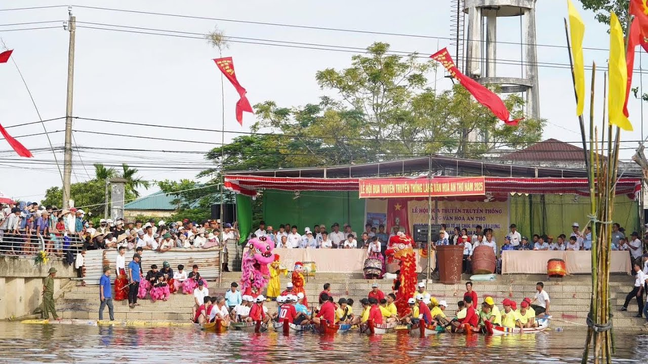 Giải Tiền Nam lễ hội đua thuyền truyền thống Thôn An Thơ
