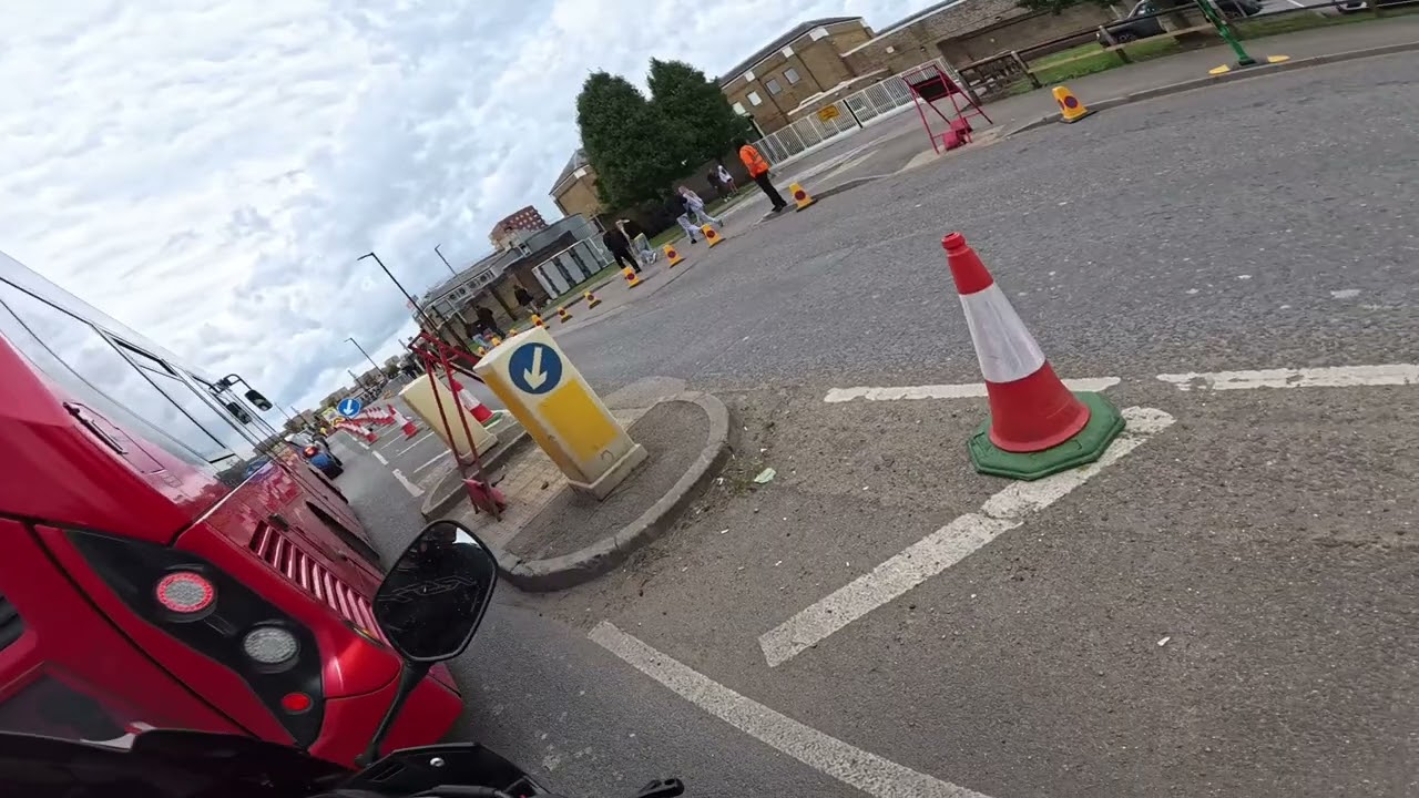 Volviendo a casa en la CBR650F con mi traje RST 🏍💨