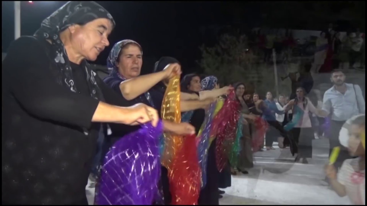 YAŞLI BAYAN TEYZELERİMİZ OYNUYOR...  ADIYAMAN