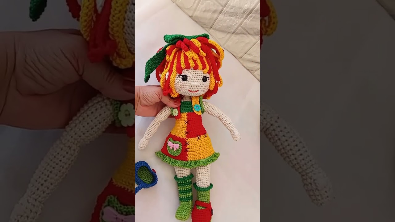 Boneca Emília em amigurumi 40cm