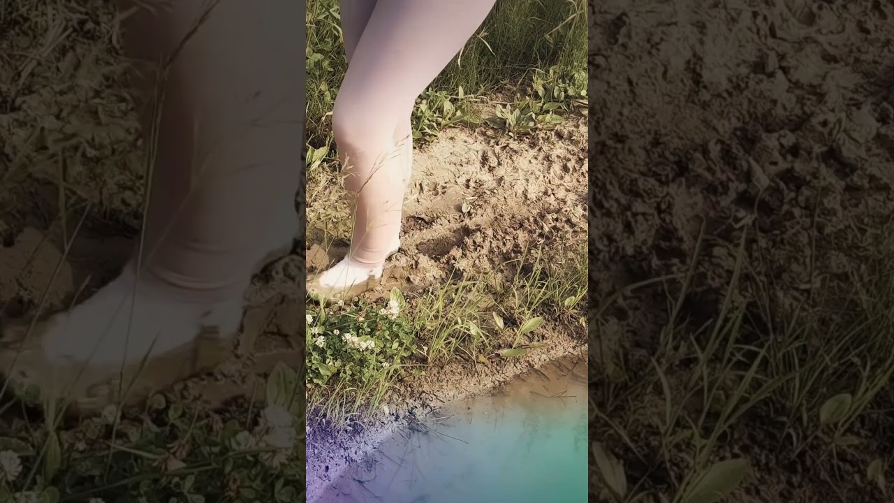 Girl White Socks n Pink Leggings in MUD