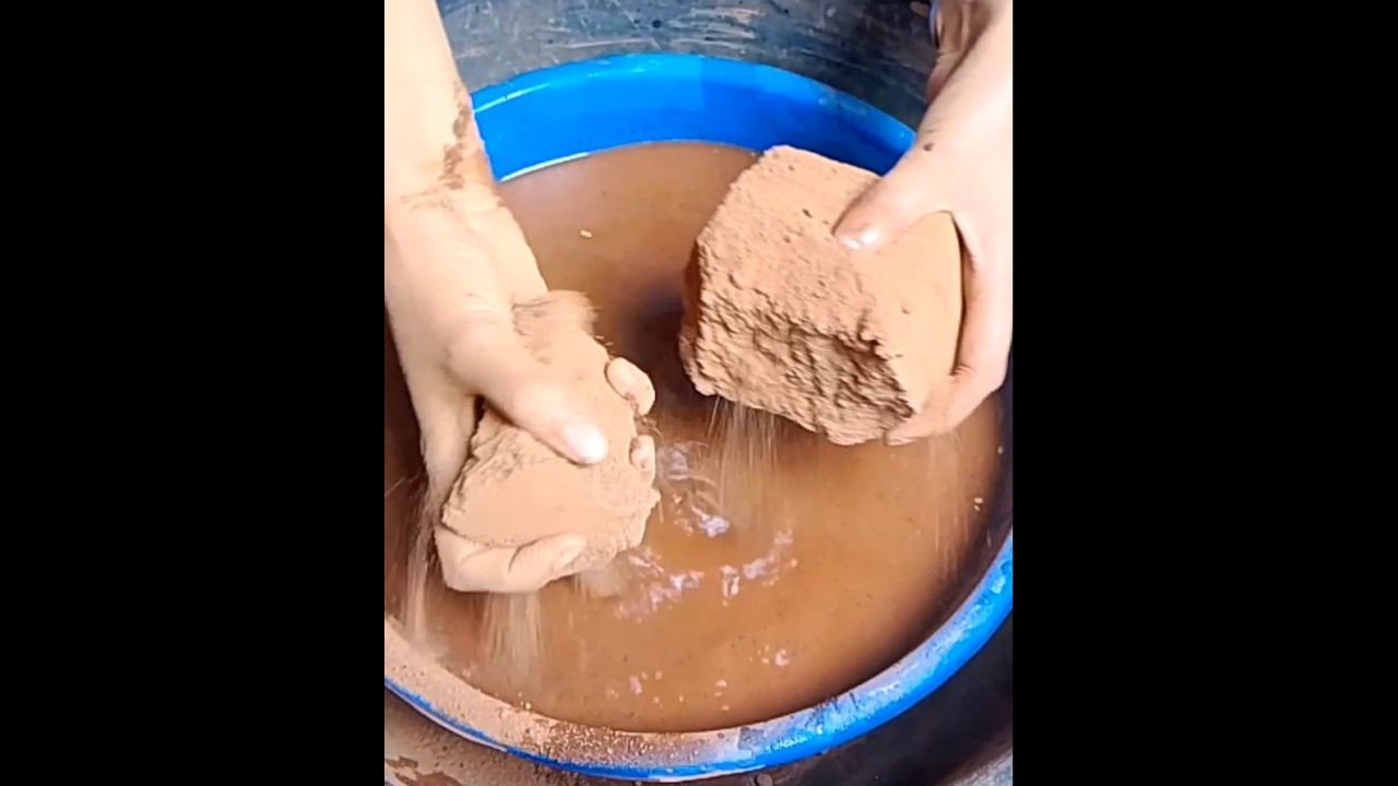 Red Sand #clay #asmr #asmrsounds #satisfying #shortsfeed