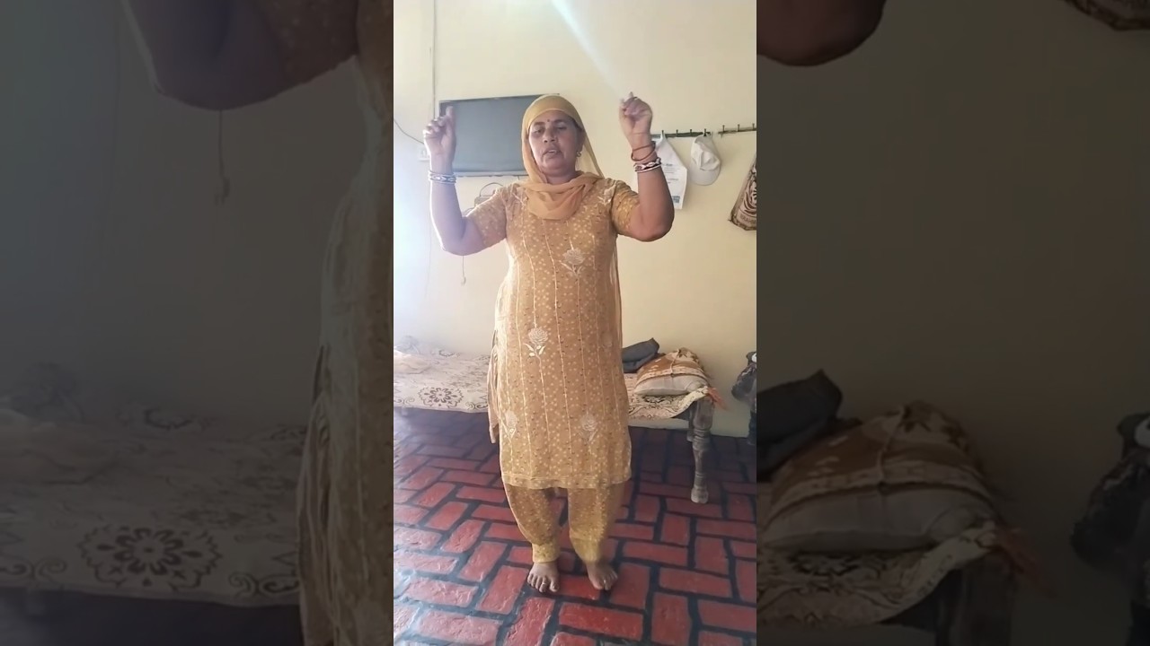 मोहे मोर बनेईयो राधा#radhakrishna#sortfeed#sortvideo #songs #shorts #viralvideo#trendingshorts