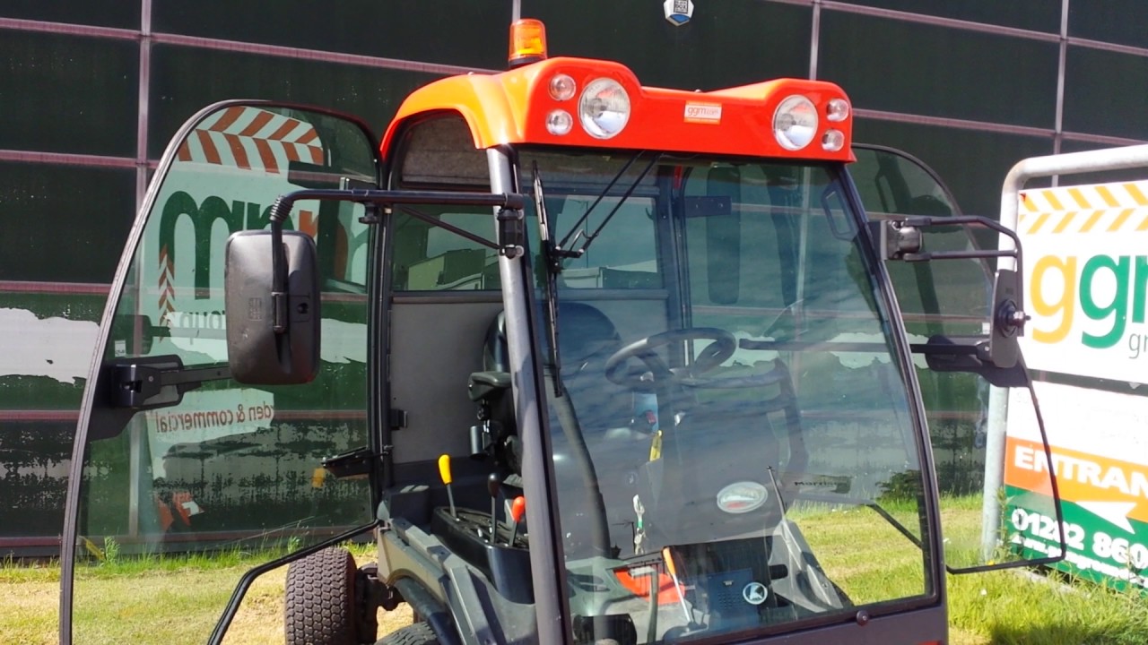 Used Kubota cabbed F3890 Out front mower