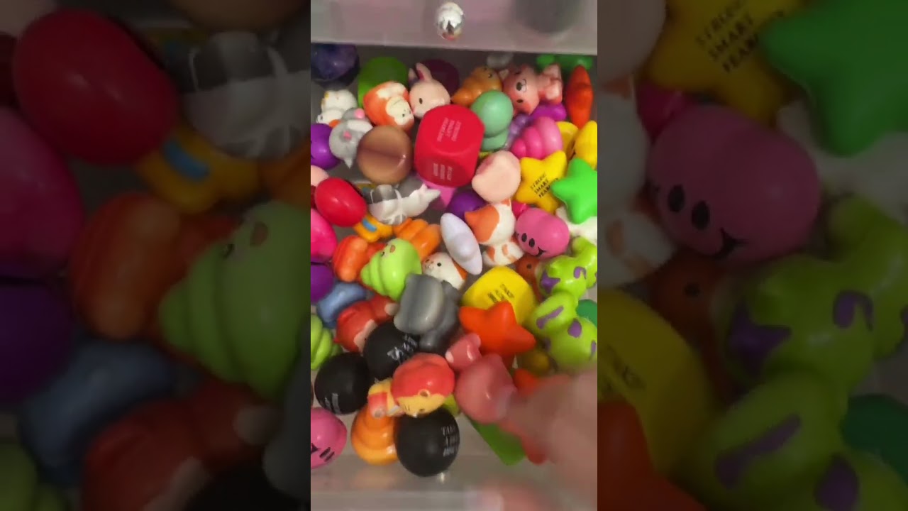 Pretty pink, brown and burgundy 25 item mystery book bundle ￼