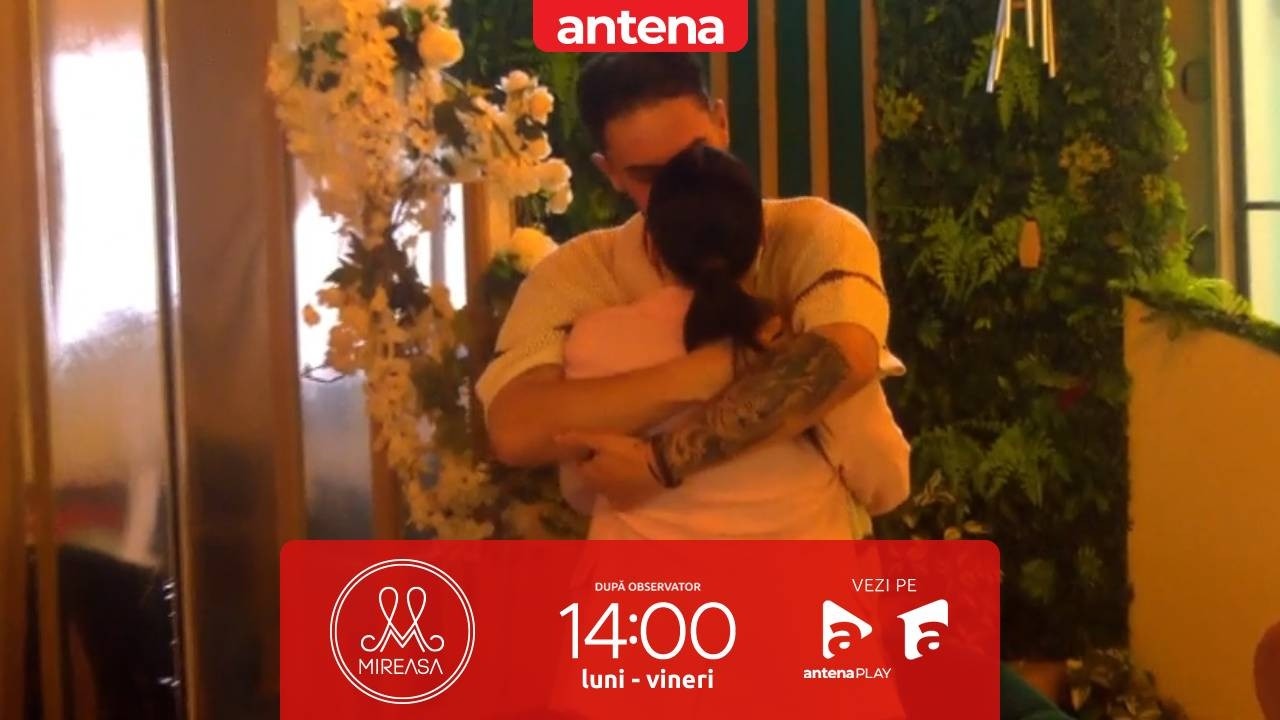 Giulia și Alexandru sărbătoresc prima lună de relație!