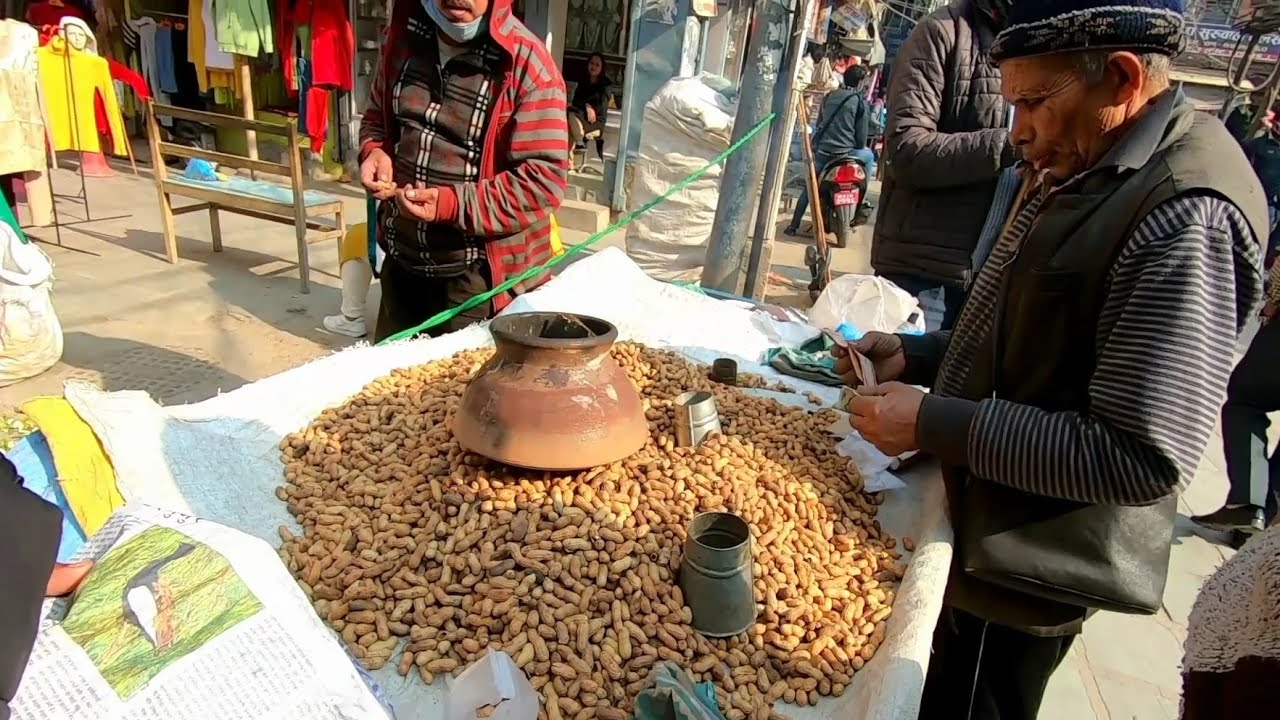 Ep 2. Street Food in Kathmandu - BETTER than Samosa!