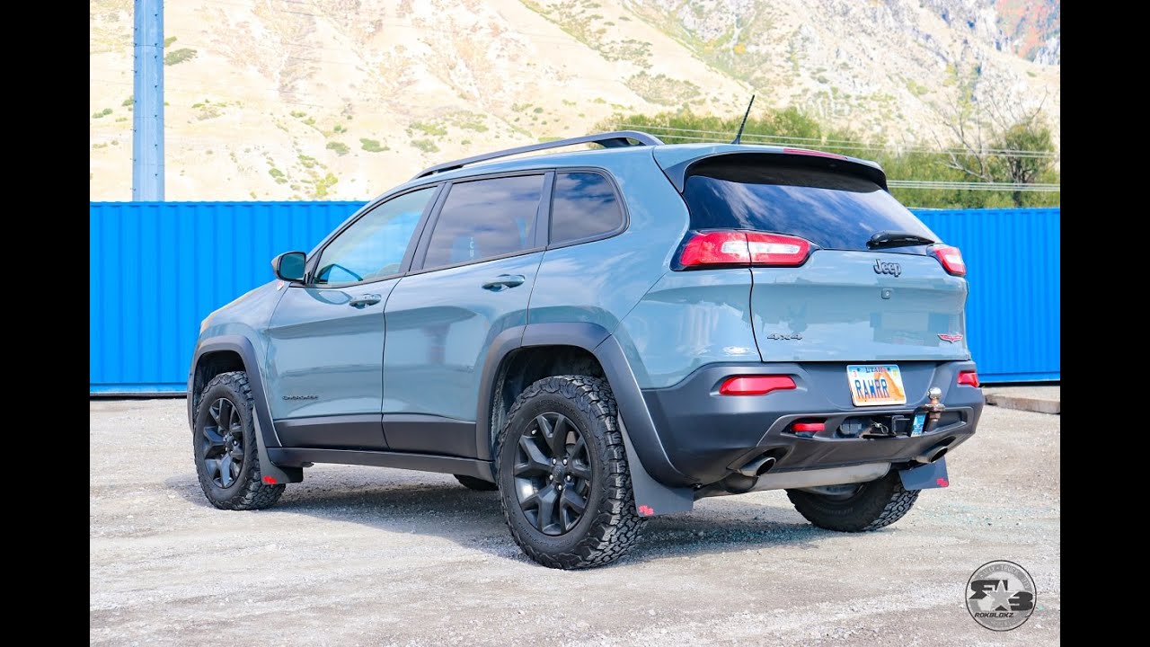 Installing Rokblokz Mud Flaps on the 2014-2018 (not post facelift 19+) Jeep Cherokee Trailhawk