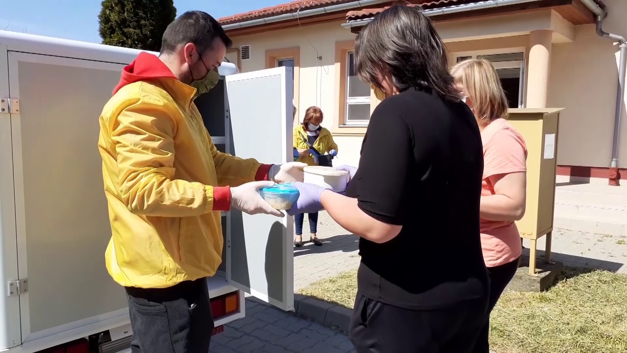 &Uacute;JSZ&Aacute;SZ LAKOSAI IS &Ouml;SSZEFOGTAK A J&Aacute;RV&Aacute;NYBAN