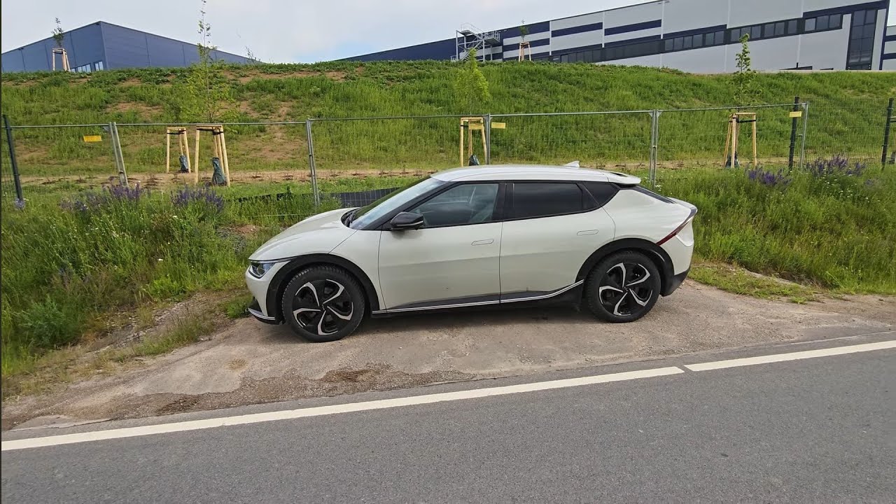 Mein Kia EV6 schrottet sich fast selber mit einer Notlenkung in den Straßengraben! | E-Auto