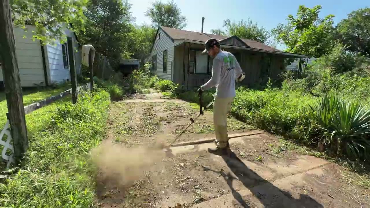 В прошлый раз его обрезали? В прошлом году...