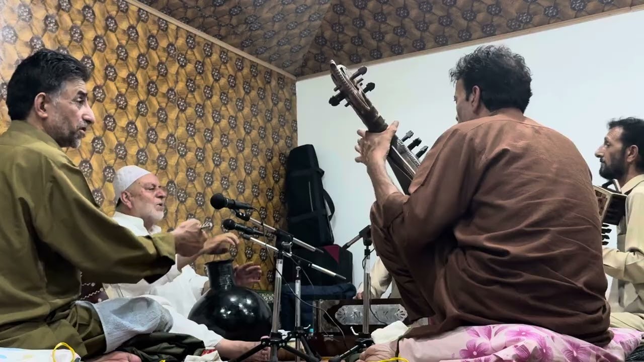 Yaaran Hani Hani Kornum Soor | Kalaam - Faqir Ghulam Qadir Shah RA | Saazandar - Ghulam Ahmad Sofi 
