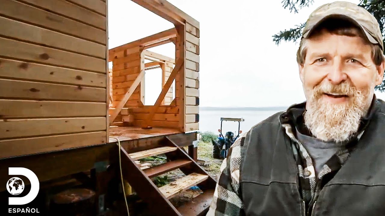 Dave y Hans continúan la obra pese a la lluvia | Operación Alaska | Discovery en Español