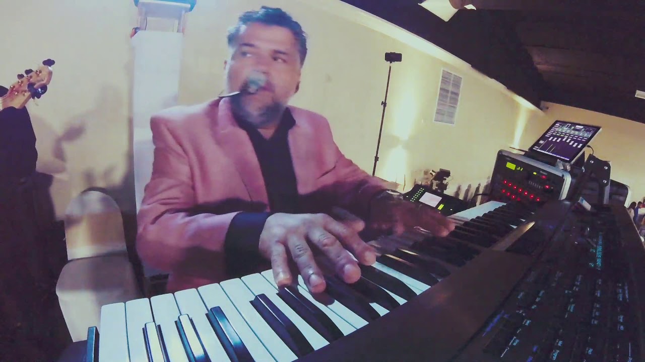 Grupo Uzziel - Teclados