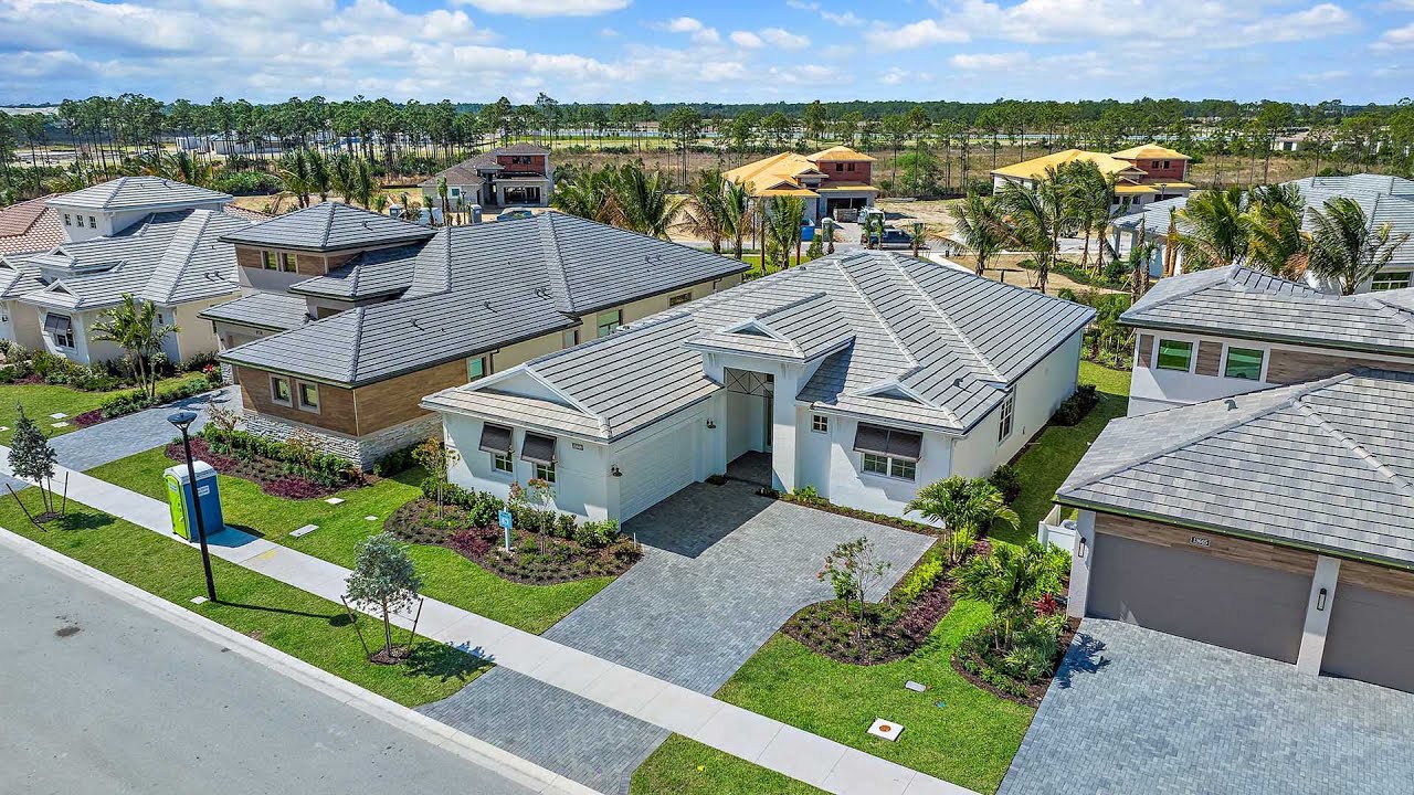 13609 Le Christine Drive | Move-in Ready Home at L'Ambiance at Avenir | Palm Beach Gardens, Florida