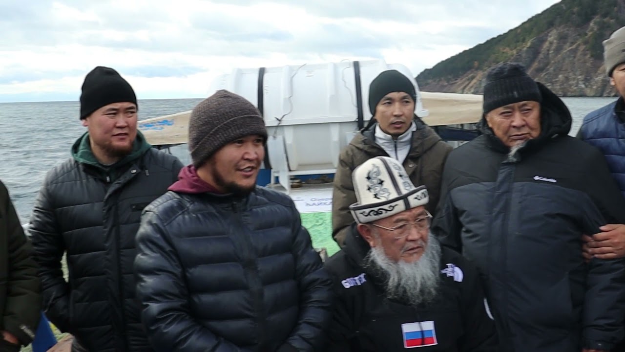 Иркутск шаары 25.10.2021.КМДБ Аалымдары Байкал колундо.