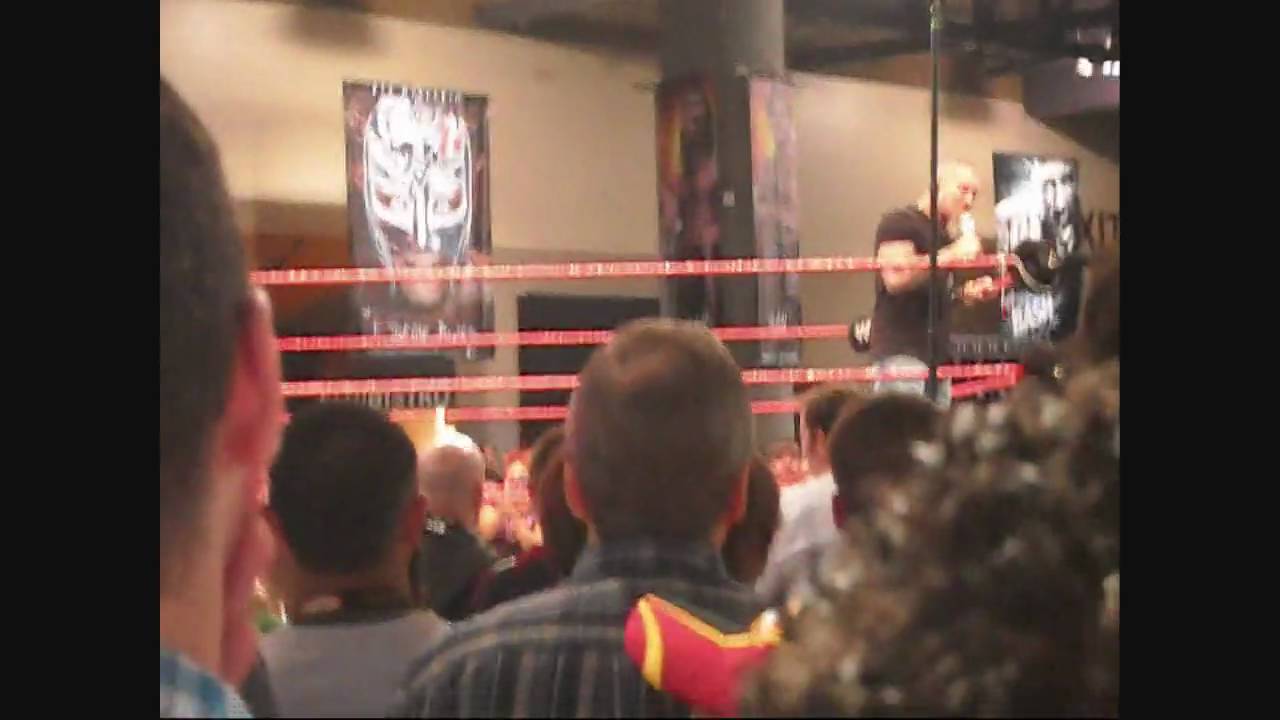 Randy Orton at WrestleMania Axxess 2010 pt.2