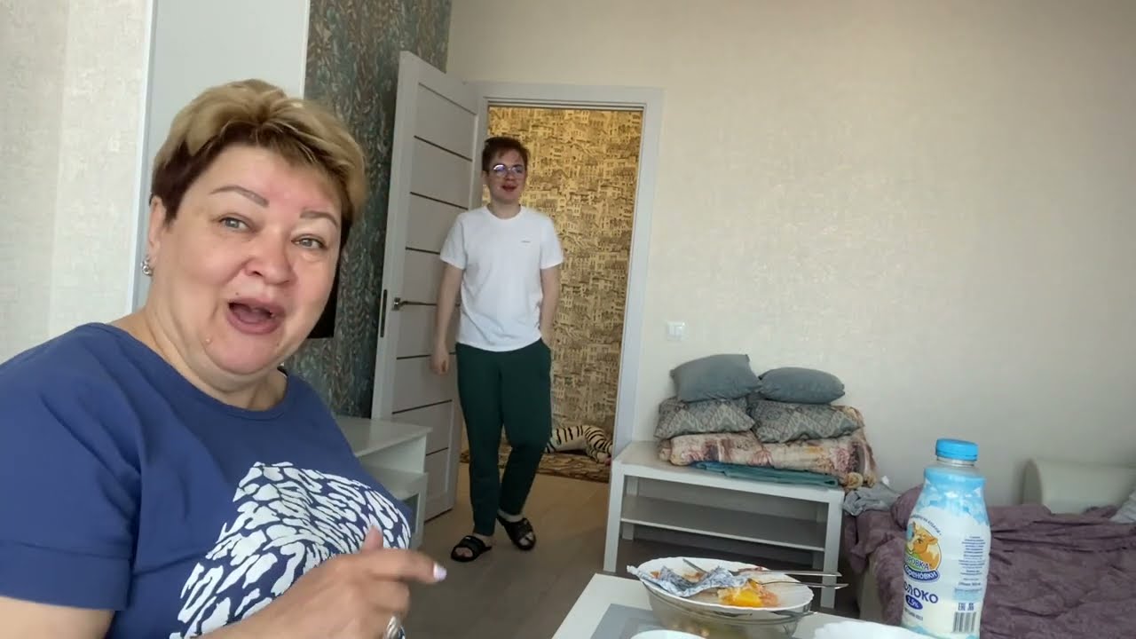 СКАНДАЛ С УТРА! МИХАЛЫЧ ВСЁ ПРЕДЪЯВЛЯЕТ МНЕ ЗА ПРОШЛУЮ ЖИЗНЬ!
