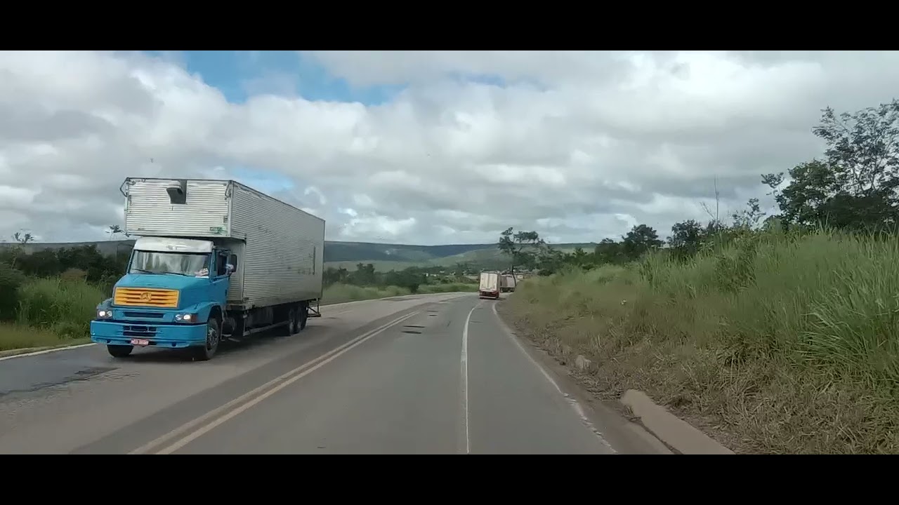 BR 116 MINAS GERAIS OLHA O TAMANHO DOS BURACOS 