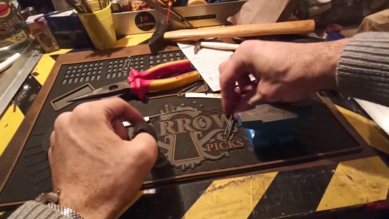 Lockpicking: Strumenti con le graffette versione 2020