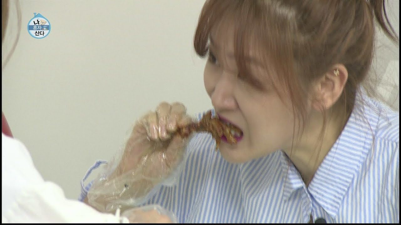[HOT] 나 혼자 산다 - 닭발과 주먹밥을 흡입하는 시스타 소유~ 그녀의 먹방 공개! 20140523
