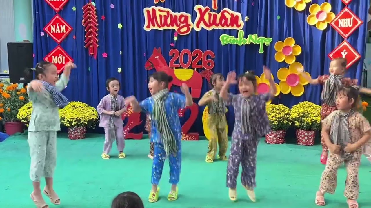 Hoạt cảnh ngày Tết 
