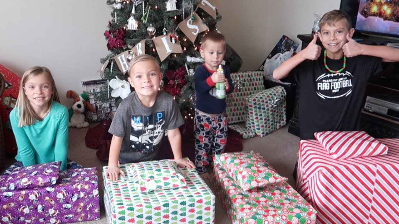 DYCHES FAM CHRISTMAS SPECIAL 2018