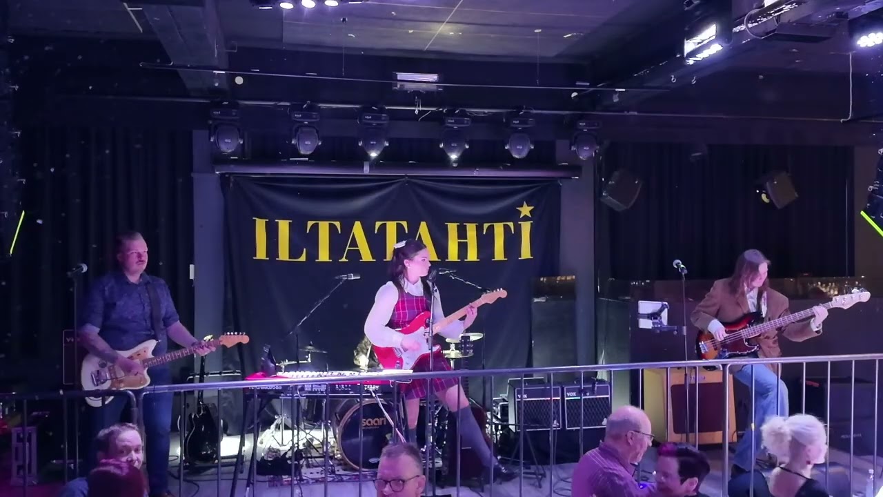 Iltatahti - Mennyttä miestä (Live @ Kerubin Tapsan tanssit)
