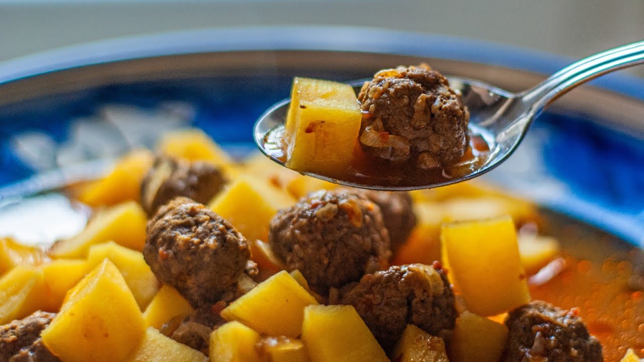 Persian Meatballs in Tomato Sauce | Family Recipe👩‍🍳