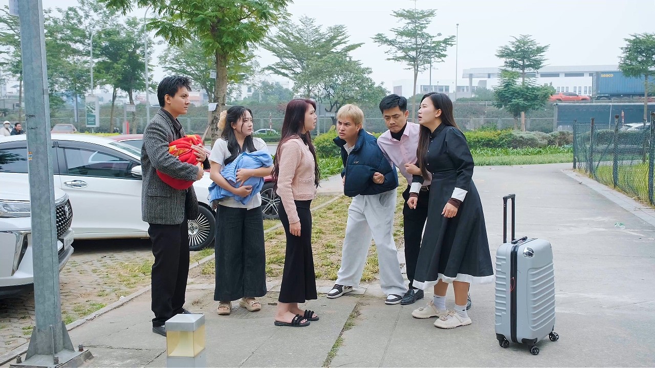 Cô Bảo Mẫu Độc Ác Đẩy Con Mới Sinh Của Chủ Tịch Xuống Hồ Nước Và Cái Kết - Tập 1850